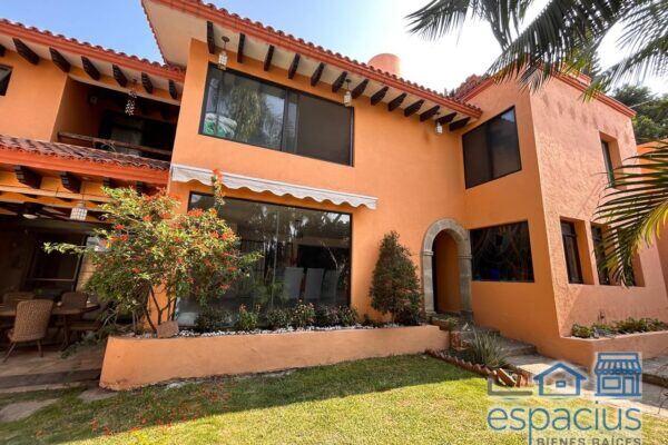Casa en venta en Reforma, Cuernavaca · 4 recámaras · $6,300,000