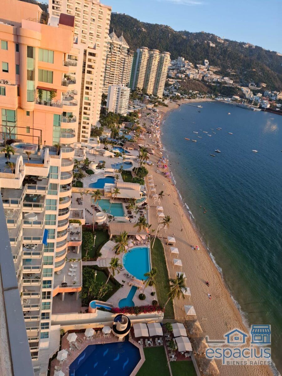 Departamento en venta en Torre Coral, Acapulco · 2 recámaras · $5,500,000 — foto 3 de 8