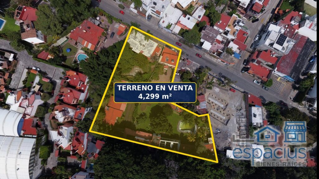 Terreno en el centro de Cuernavaca · 4,299 m² · Uso mixto comercial